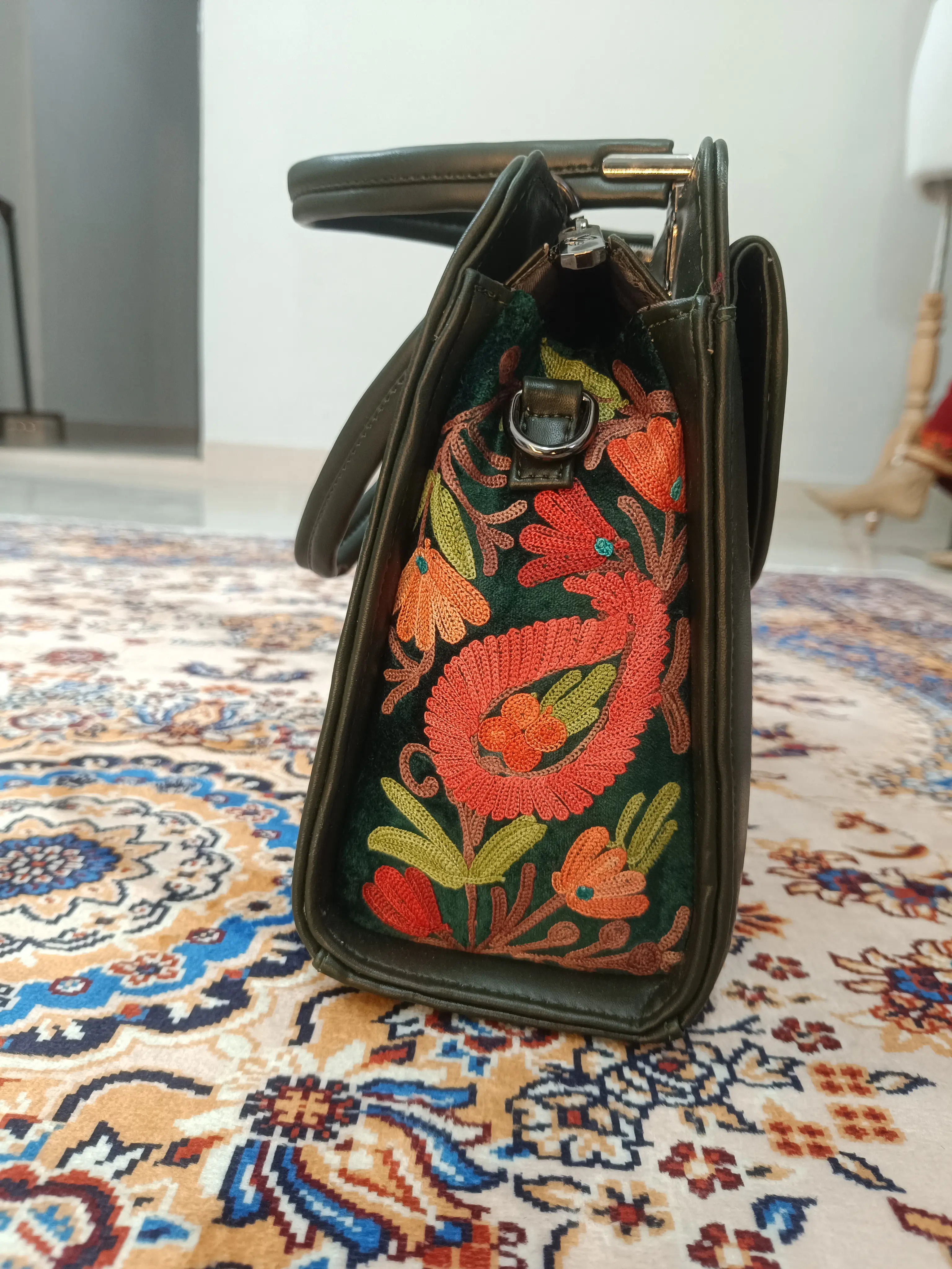 Artisanal Kashmiri Embroidered Multi-Compartment Handbag with Adjustable Sling