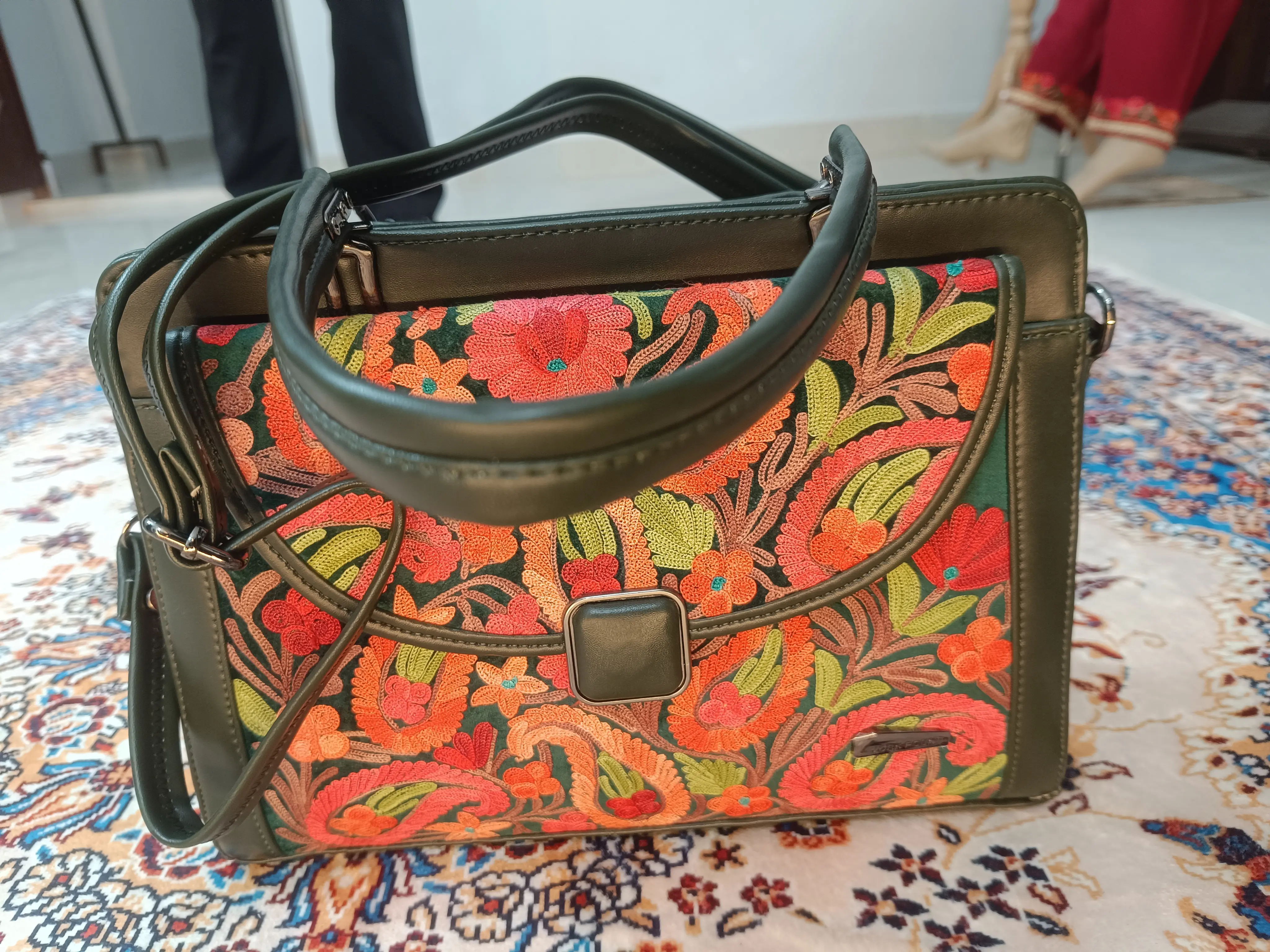 Artisanal Kashmiri Embroidered Multi-Compartment Handbag with Adjustable Sling